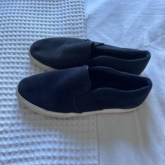 Vince Mens Slip On Suede Sneaker - Picture 2 of 6